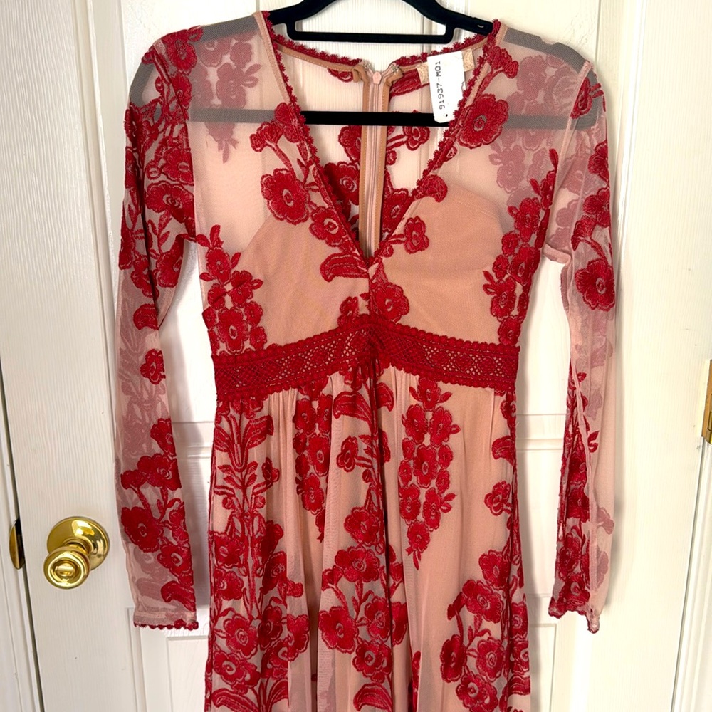 Altar’d State Lace Gown Maxi-Homecoming/Valentines Day bridesmaid - Picture 2 of 10